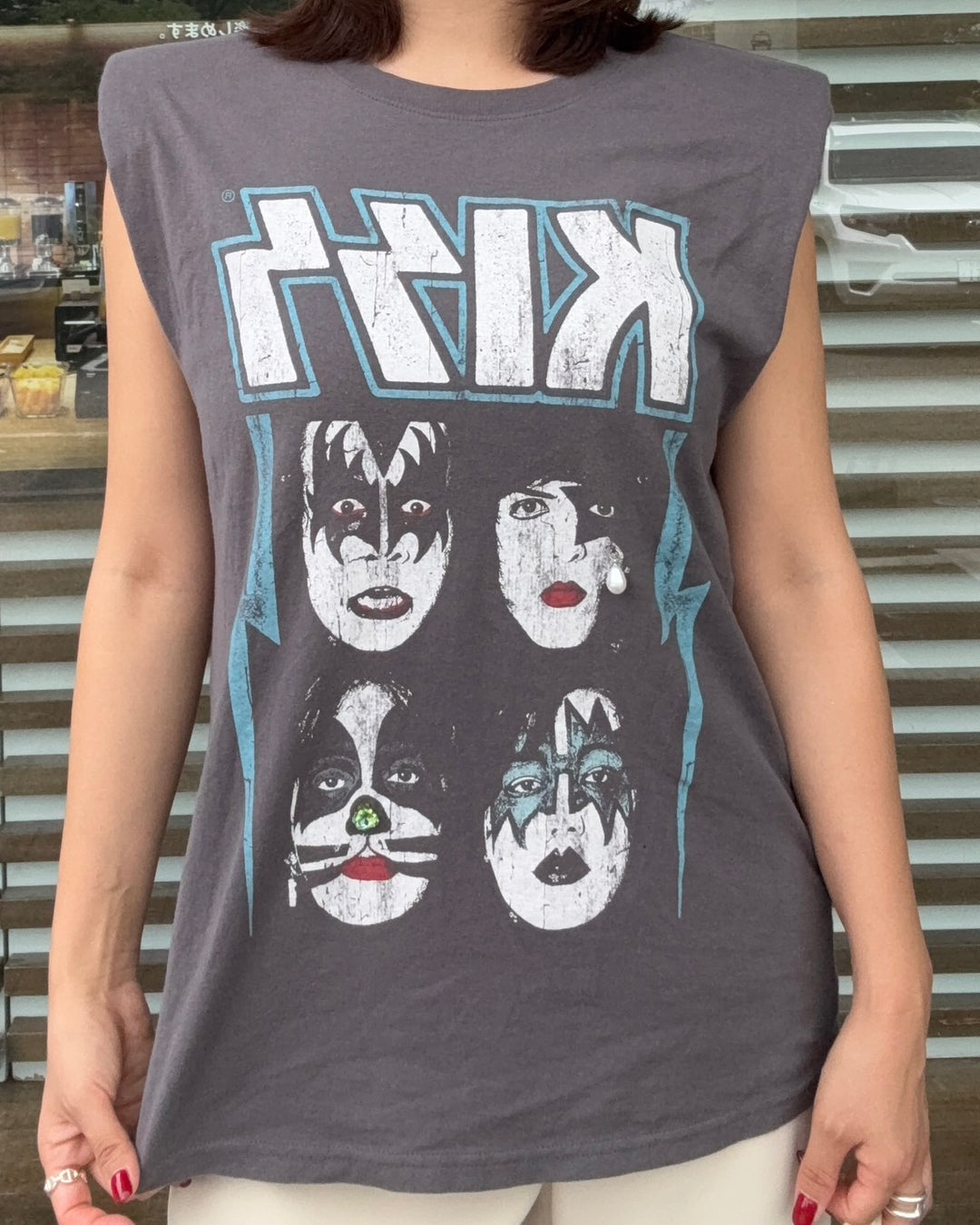 KISS Grace Shoulder Tee