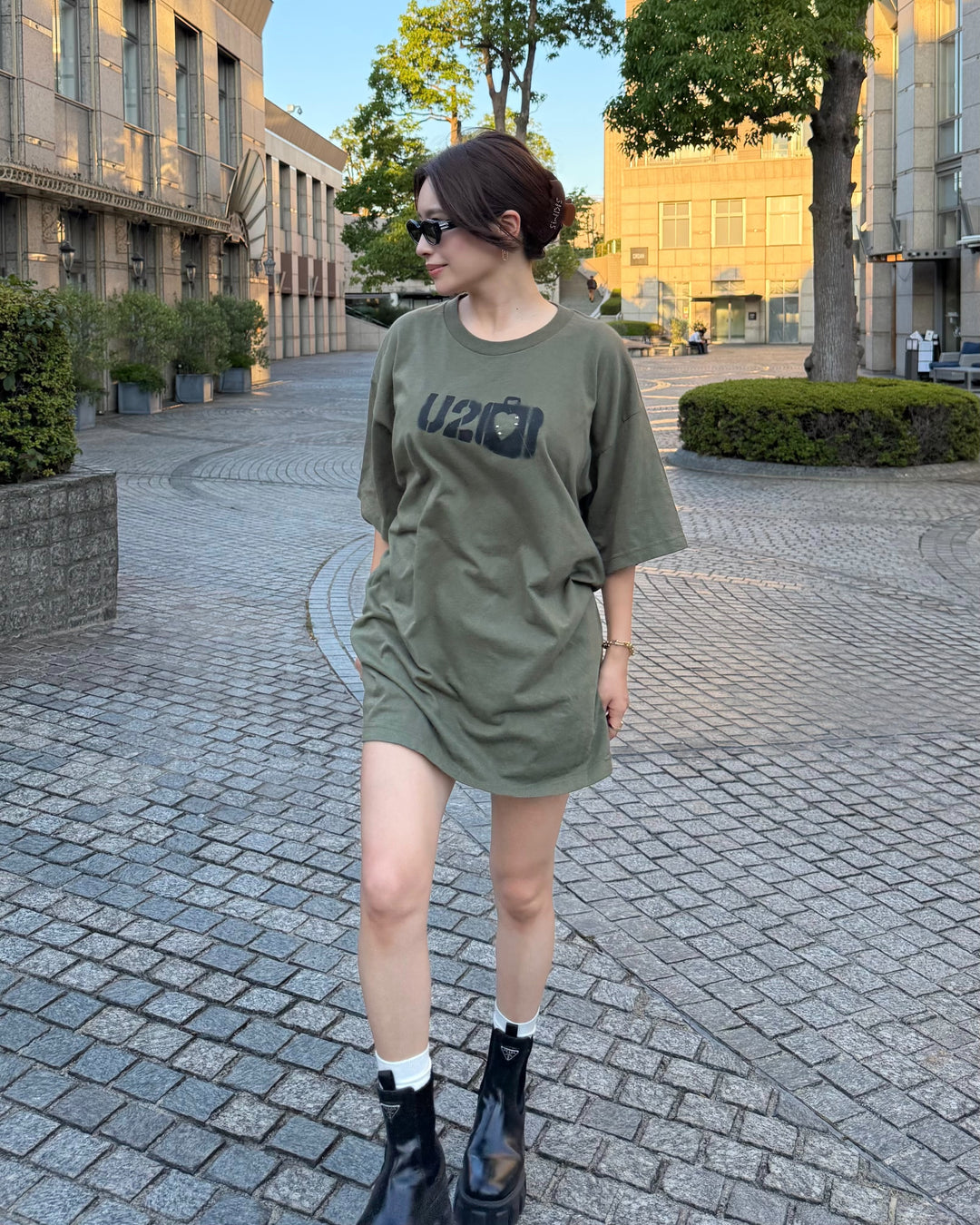 U2 Heart Stud Eyelet Tee