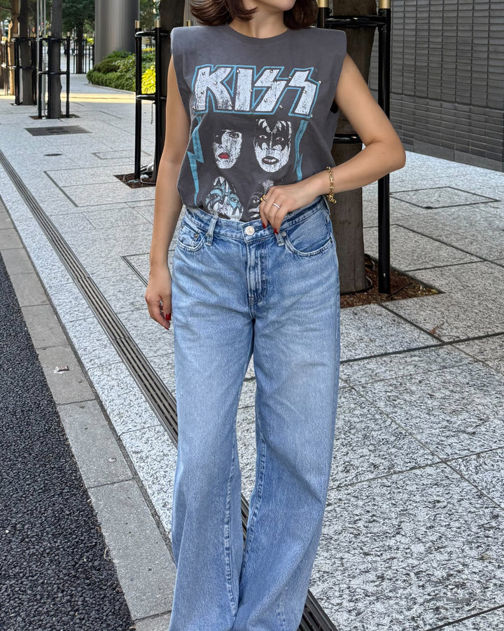 KISS STUDDED GRACE TEE