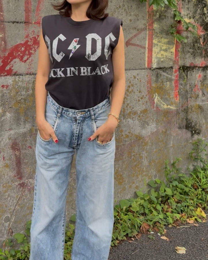 BACK IN BLACK LIGHTNING GRACE TEE