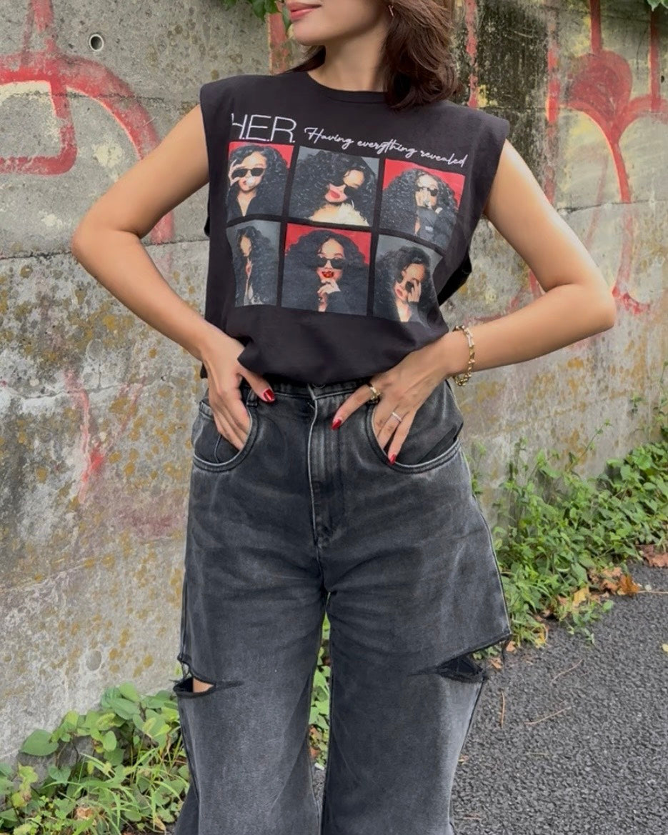 H.E.R. PEARL &amp;amp; BIJOUX GRACE TEE