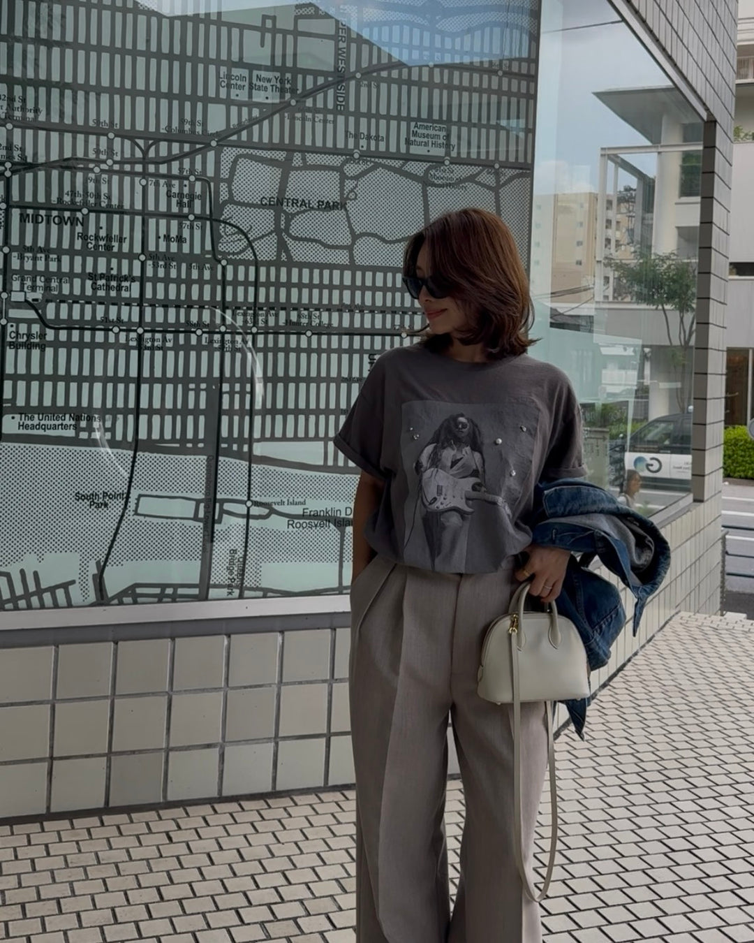 HER CRYSTAL PEARL REMAKE TEE