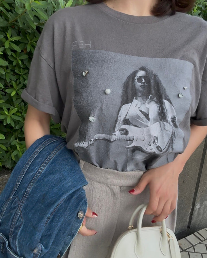 HER CRYSTAL PEARL REMAKE TEE
