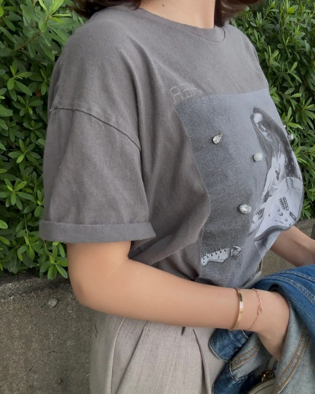 HER CRYSTAL PEARL REMAKE TEE