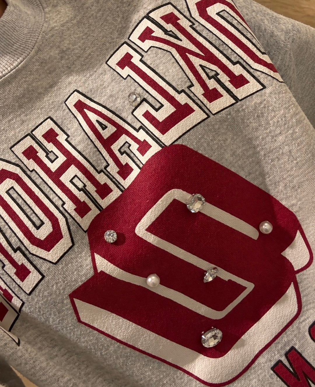 OKLAHOMA CLEAR BIJOU PEARL REMAKE SWEAT