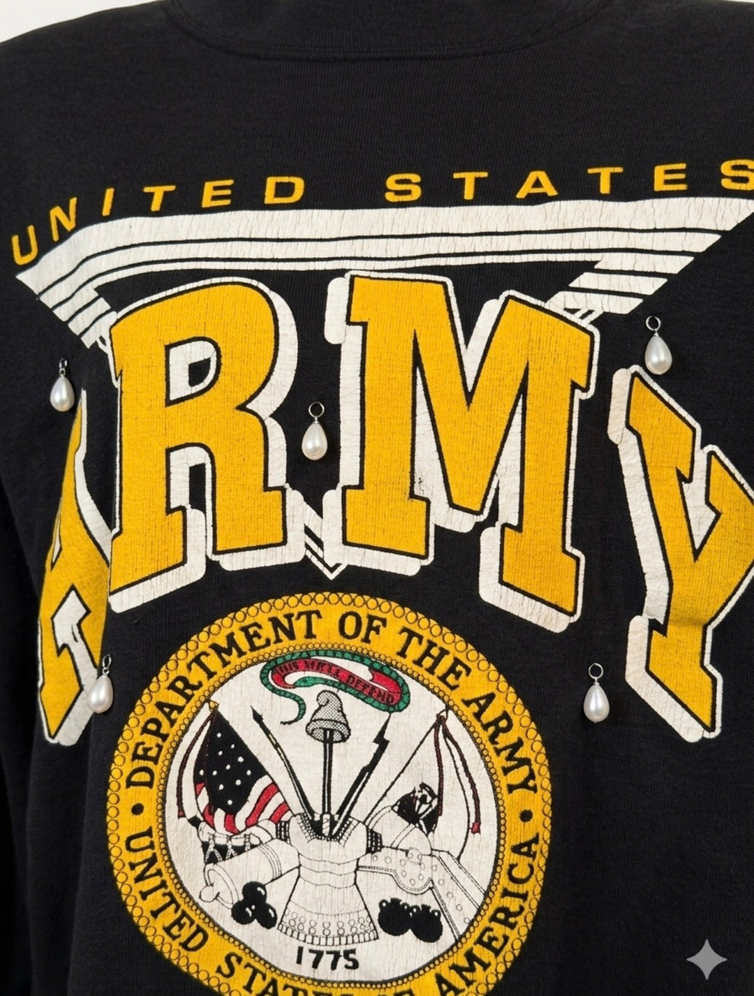 ARMY VINTAGE PEARL SHOULDER REMAKE SWEAT